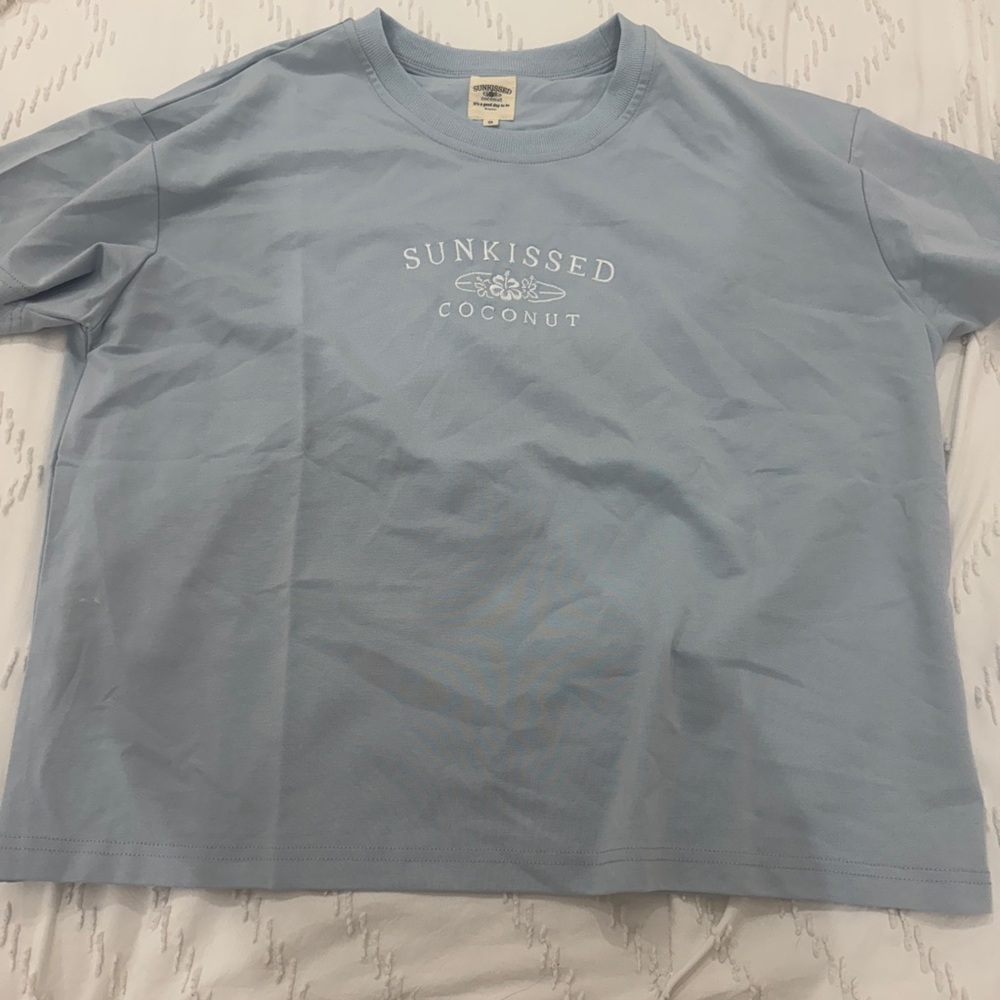 sun-kissed coconut tee